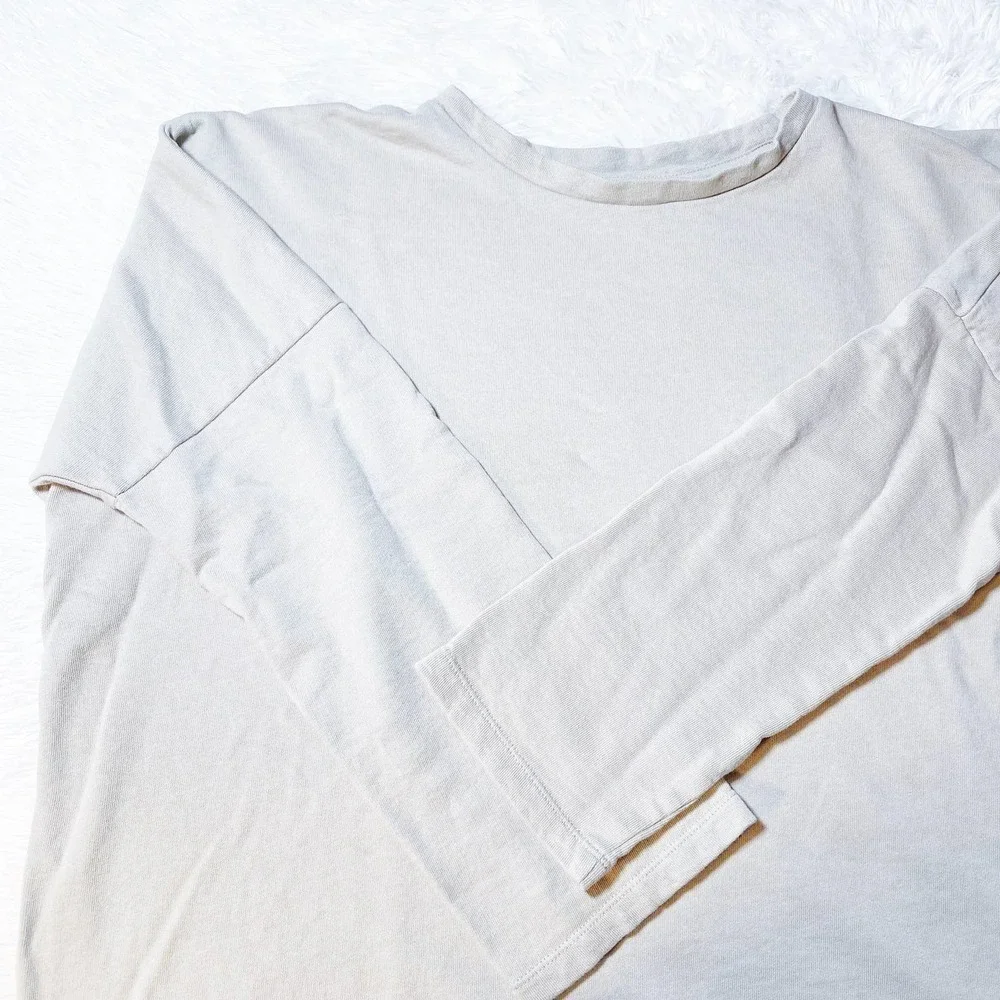 Zara Classic Crewneck Light Sweater Beige Size S